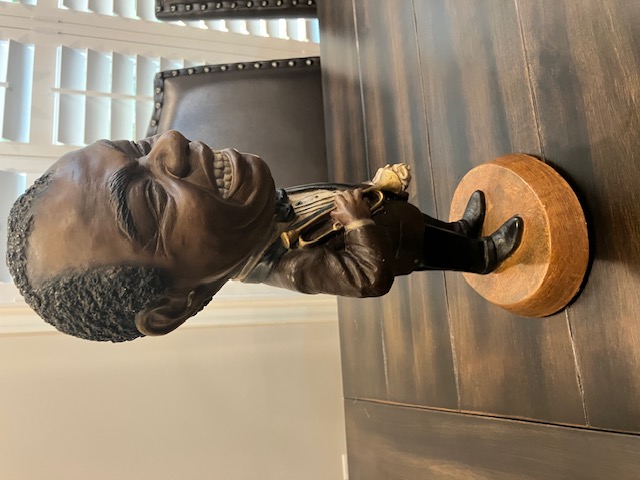 Louis Armstrong ESCO Statue For Sale / Louis Armstrong ESCO Chalkware Statues For Sale Louis Armstrong ESCO Statue For Sale / Louis Armstrong ESCO Chalkware Statues For Sale